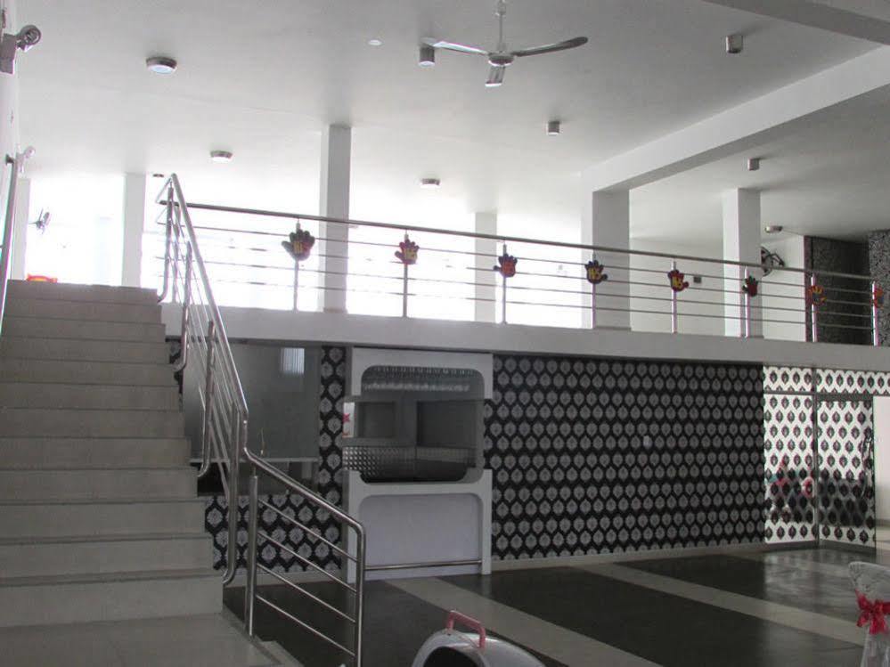 Venecia Hotel Carrion Trujillo Exterior photo